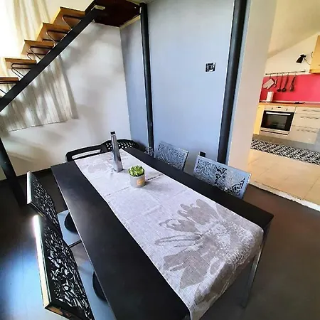 Gallery *
